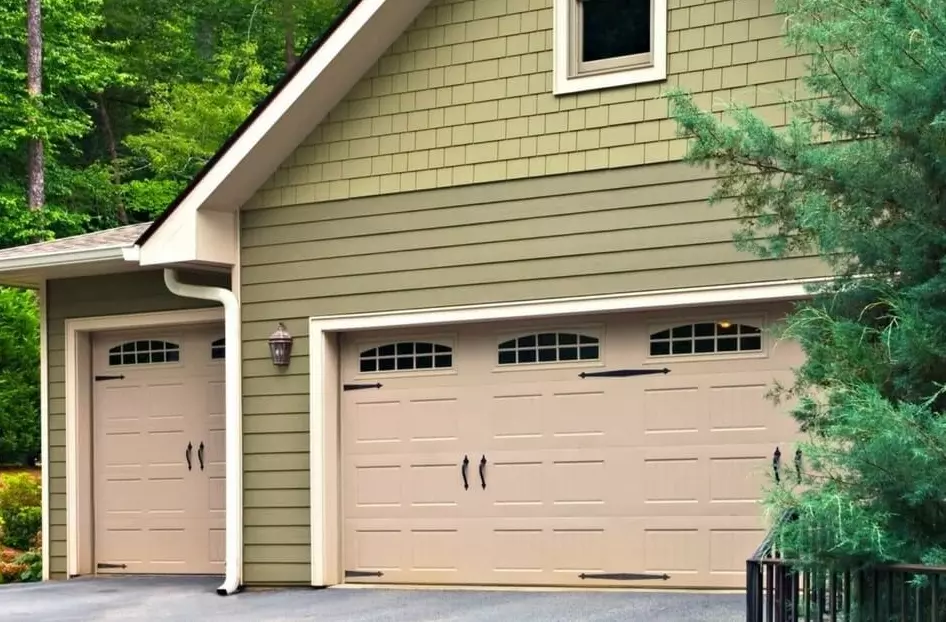 Side Hinged (Swing) Garage Doors